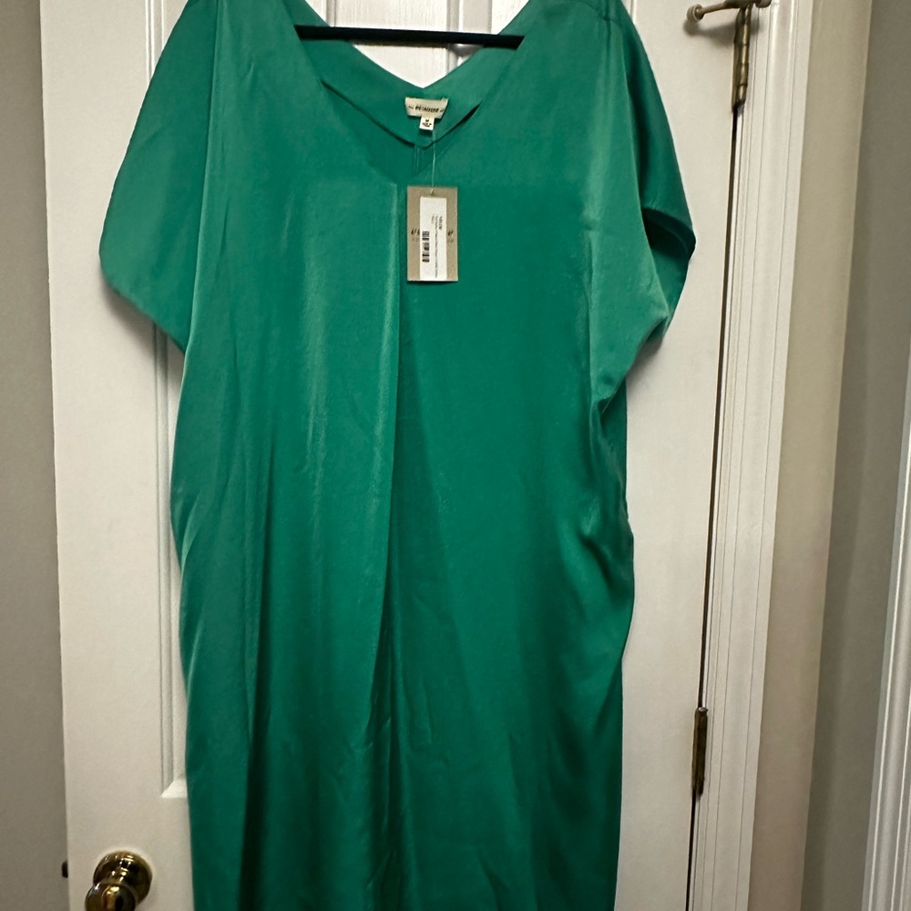 Eesome Green Dress
